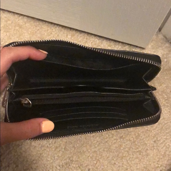 Michael Kors wristlet wallet - Picture 3 of 6